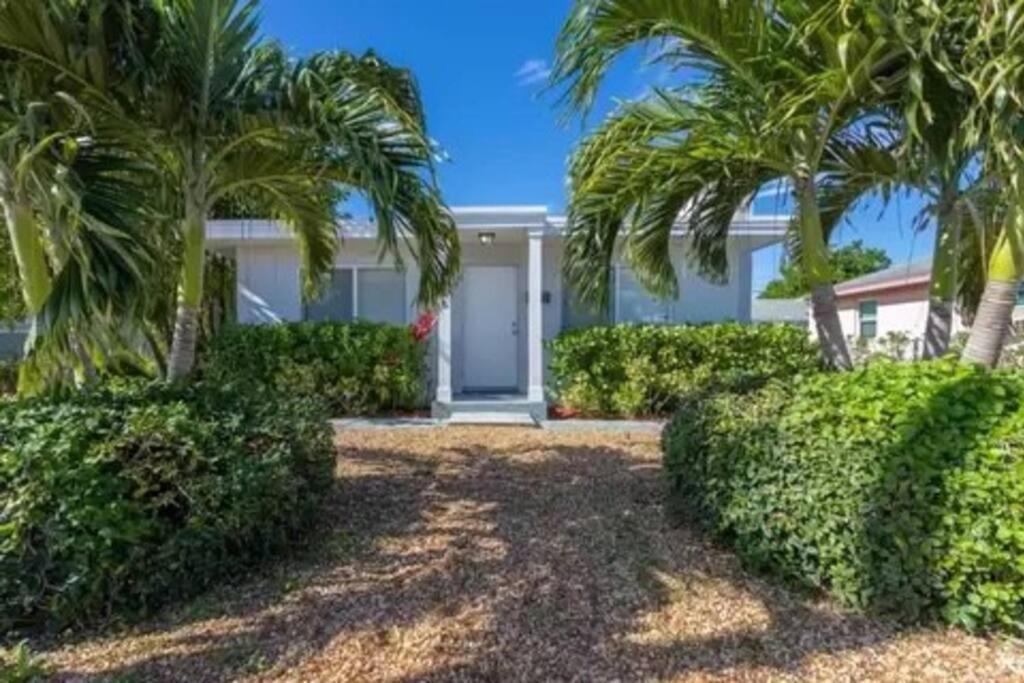Jungle Cottage With Luxury Pool, Hot Tub And More! Lake Worth Beach Exterior foto