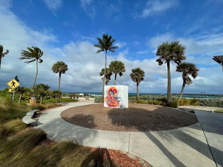 Jungle Cottage With Luxury Pool, Hot Tub And More! Lake Worth Beach Exterior foto
