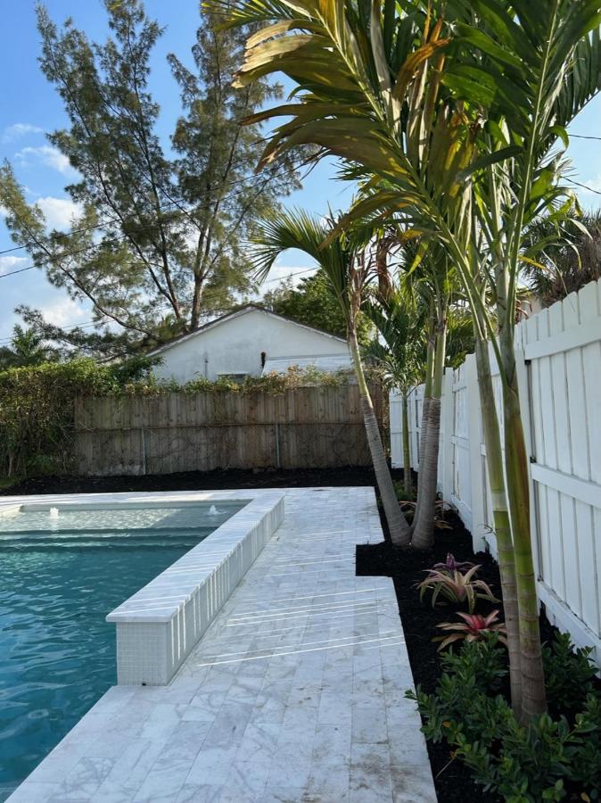 Jungle Cottage With Luxury Pool, Hot Tub And More! Lake Worth Beach Exterior foto